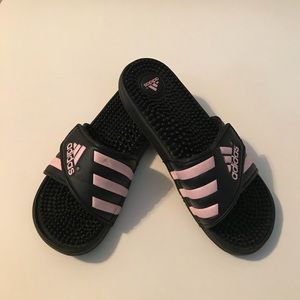 Adidas women’s black and pink slides